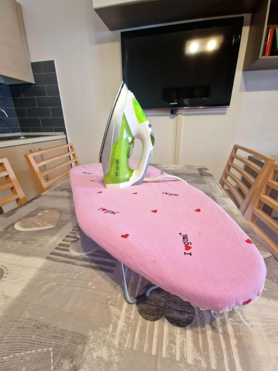 Domus Livio, 7 Min Fco Airport, Free Wifi, Garden Apartment, 2 Tv Hd Fiumicino Exterior foto